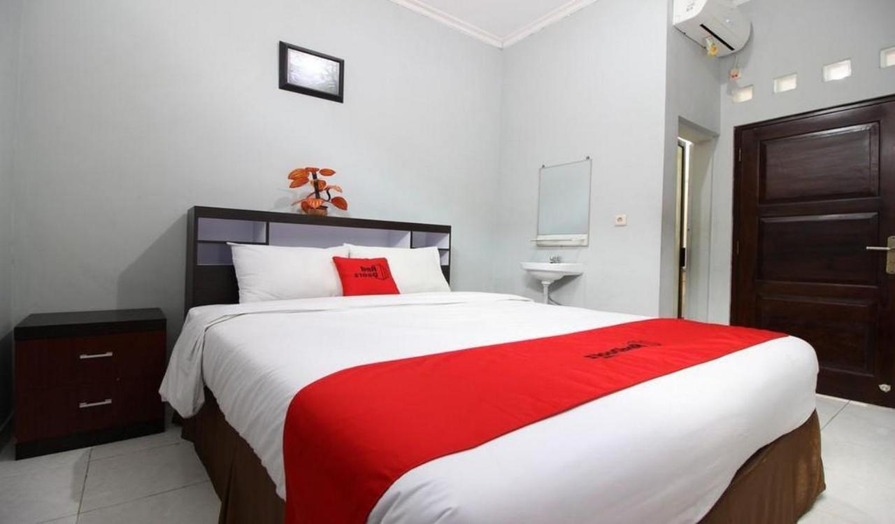 Reddoorz Plus @ Hotel Star 88 Tugu Exterior foto