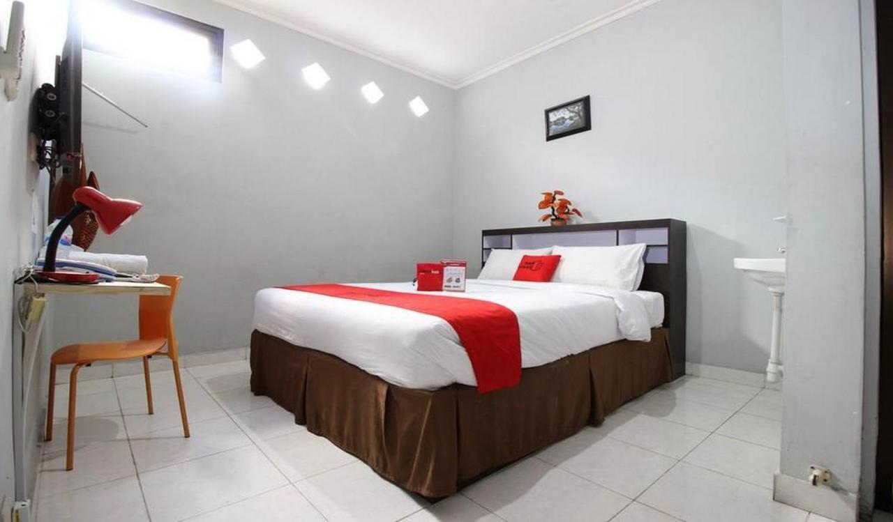 Reddoorz Plus @ Hotel Star 88 Tugu Exterior foto