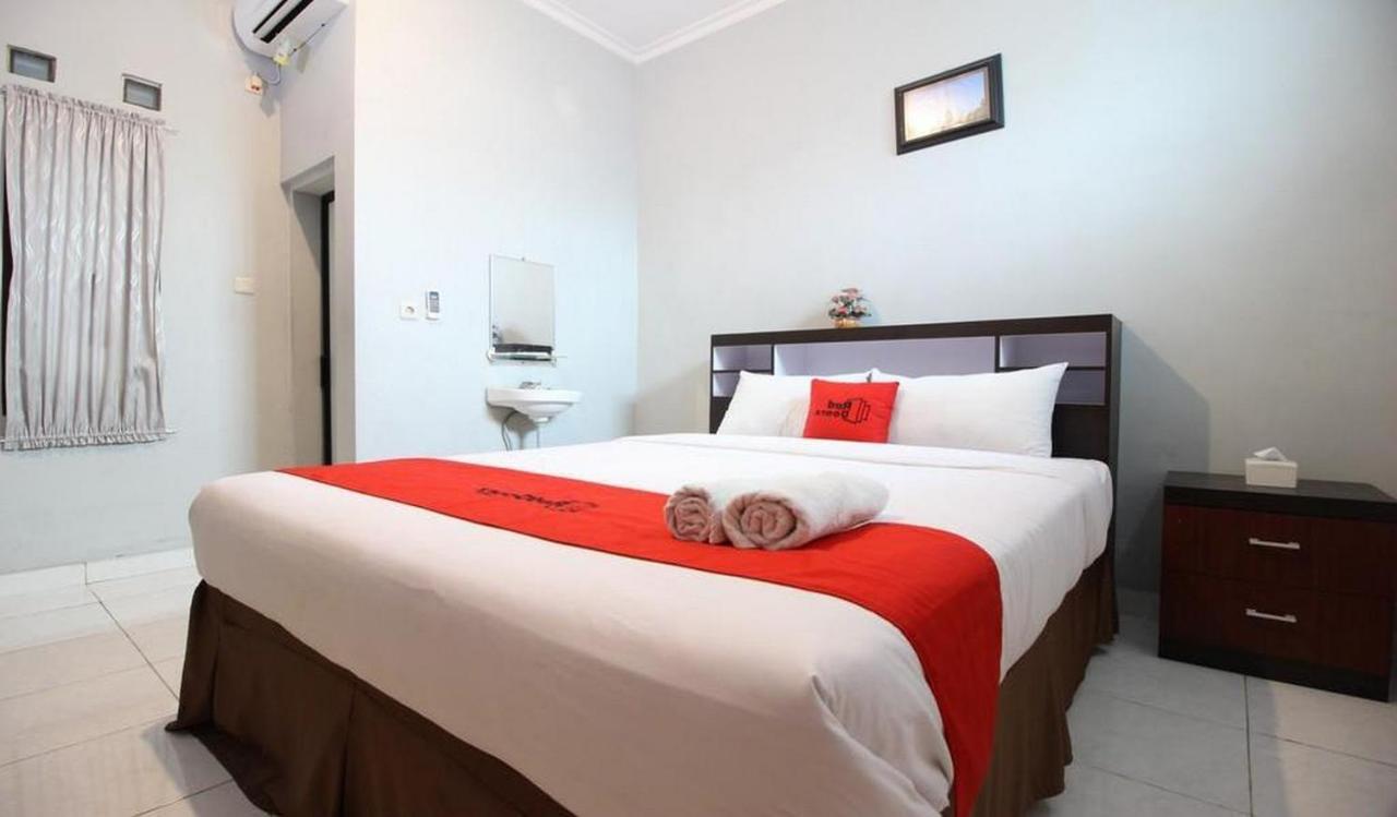 Reddoorz Plus @ Hotel Star 88 Tugu Exterior foto