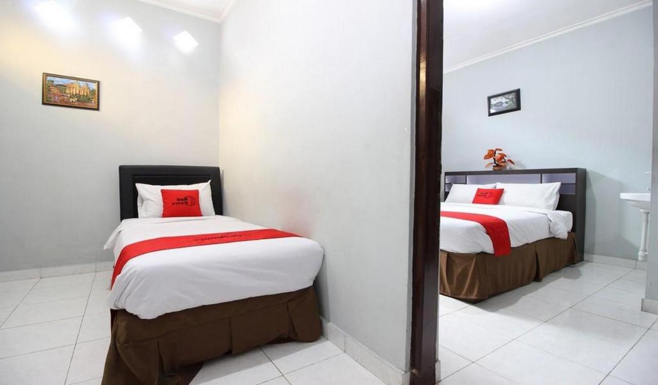 Reddoorz Plus @ Hotel Star 88 Tugu Exterior foto